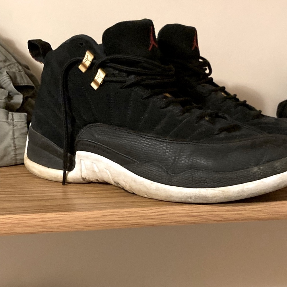 Jordan reverse taxi 12s size 12